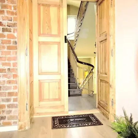 Stylish Two-bedroom In Appartement *